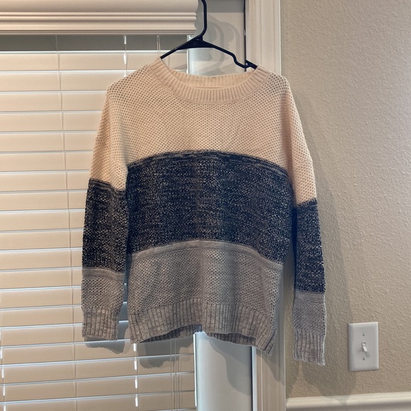 Cozy oversized striped sweater. - Picture 2 of 2